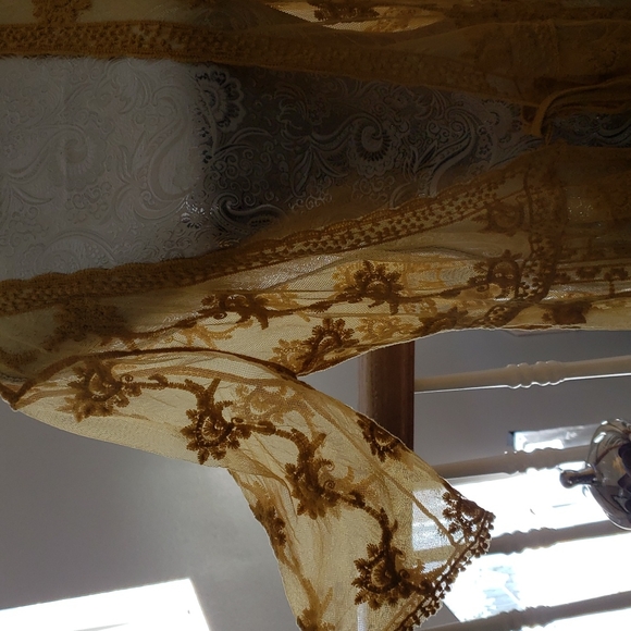 Laced cover up 💛 - Picture 4 of 4